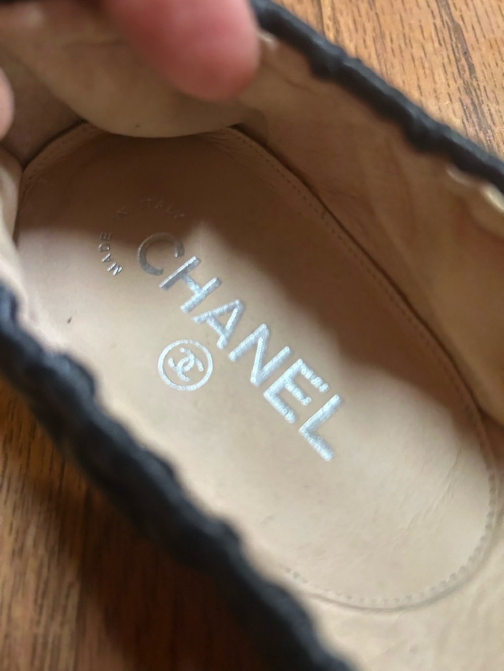 CHANEL Black Quilted Leather Ballet Flats with Hot Pink Camellia Cap - Picture 5 of 9